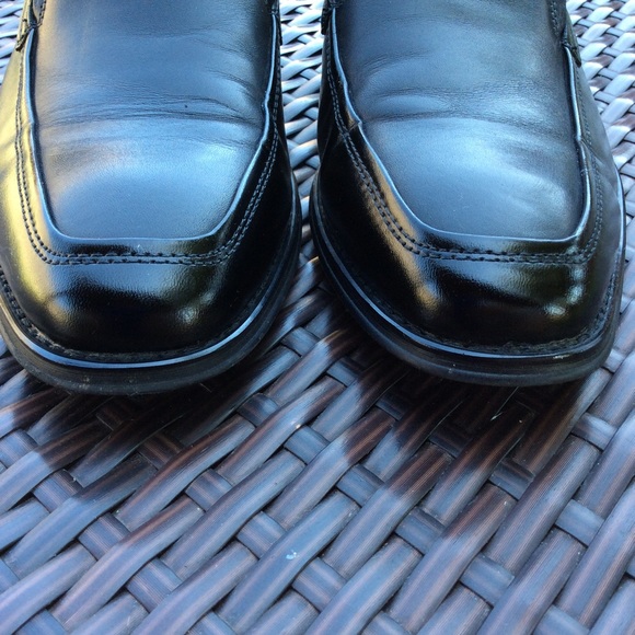 STEVE MADDEN “EMRALD” LEATHER LOAFERS - Picture 4 of 8